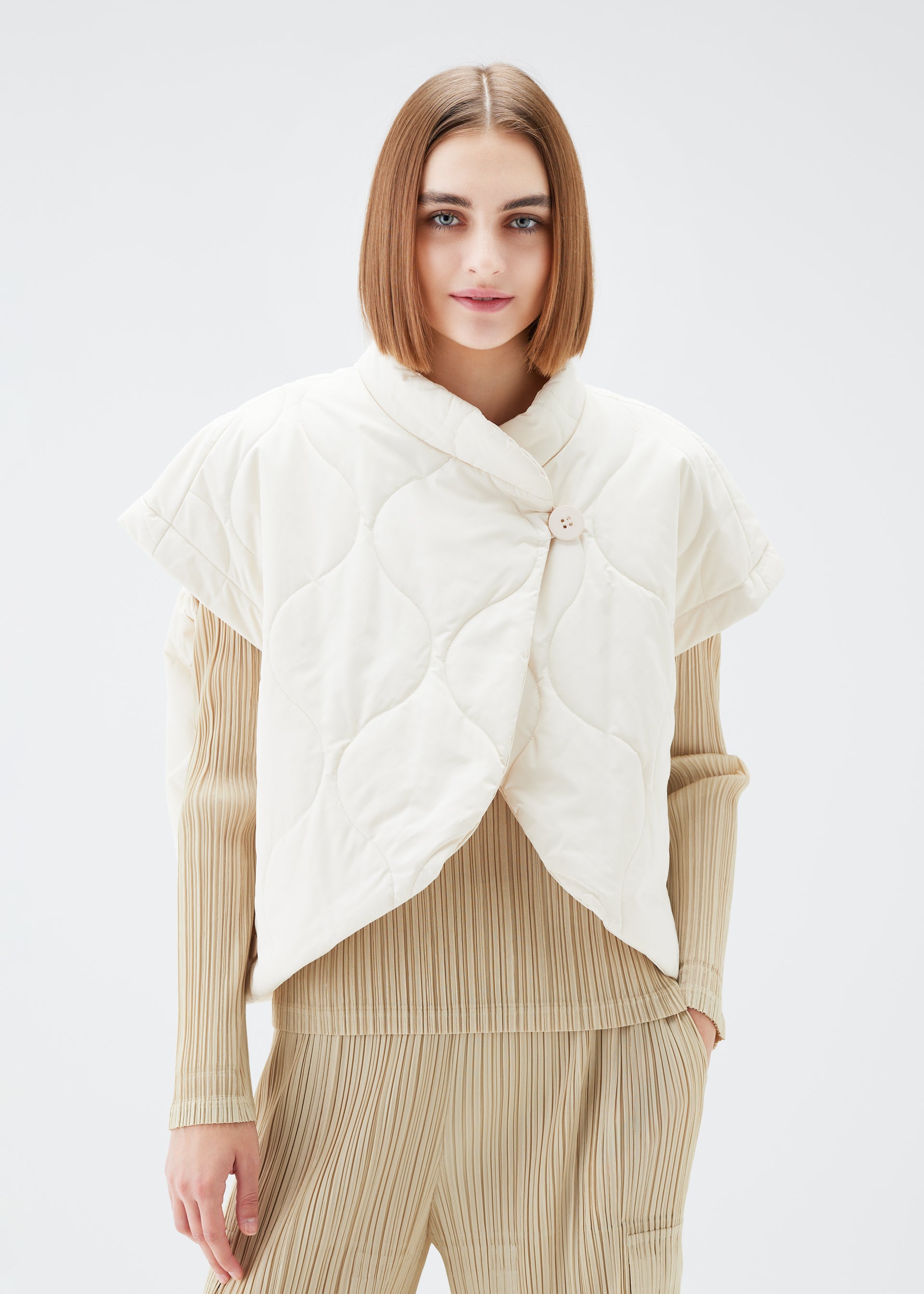 PLEATS PLEASE ISSEY MIYAKE – ISSEY MIYAKE ONLINE STORE