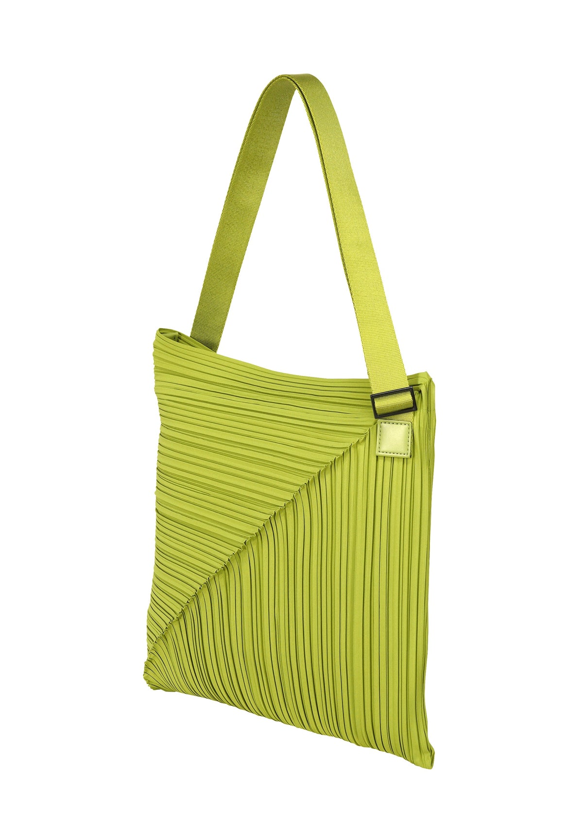 DIAGONAL PLEATS BAG