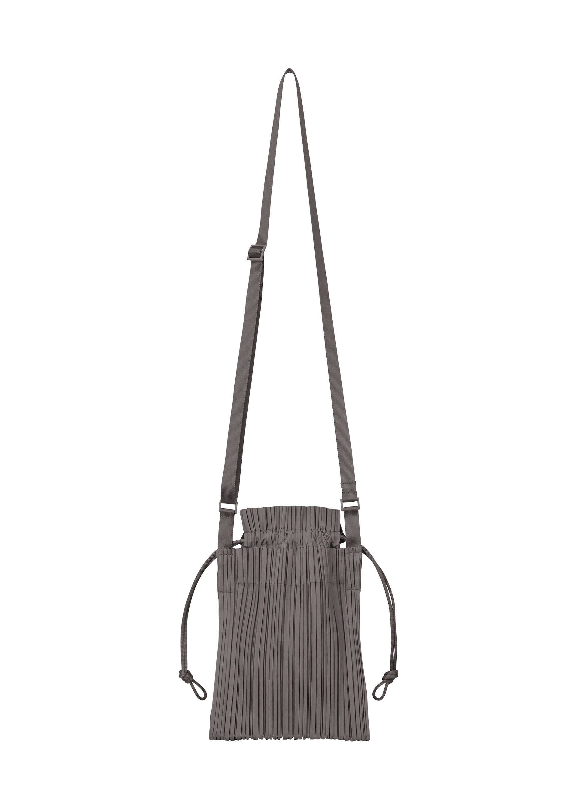 SQUARE PLEATS BAG – ISSEY MIYAKE ONLINE STORE