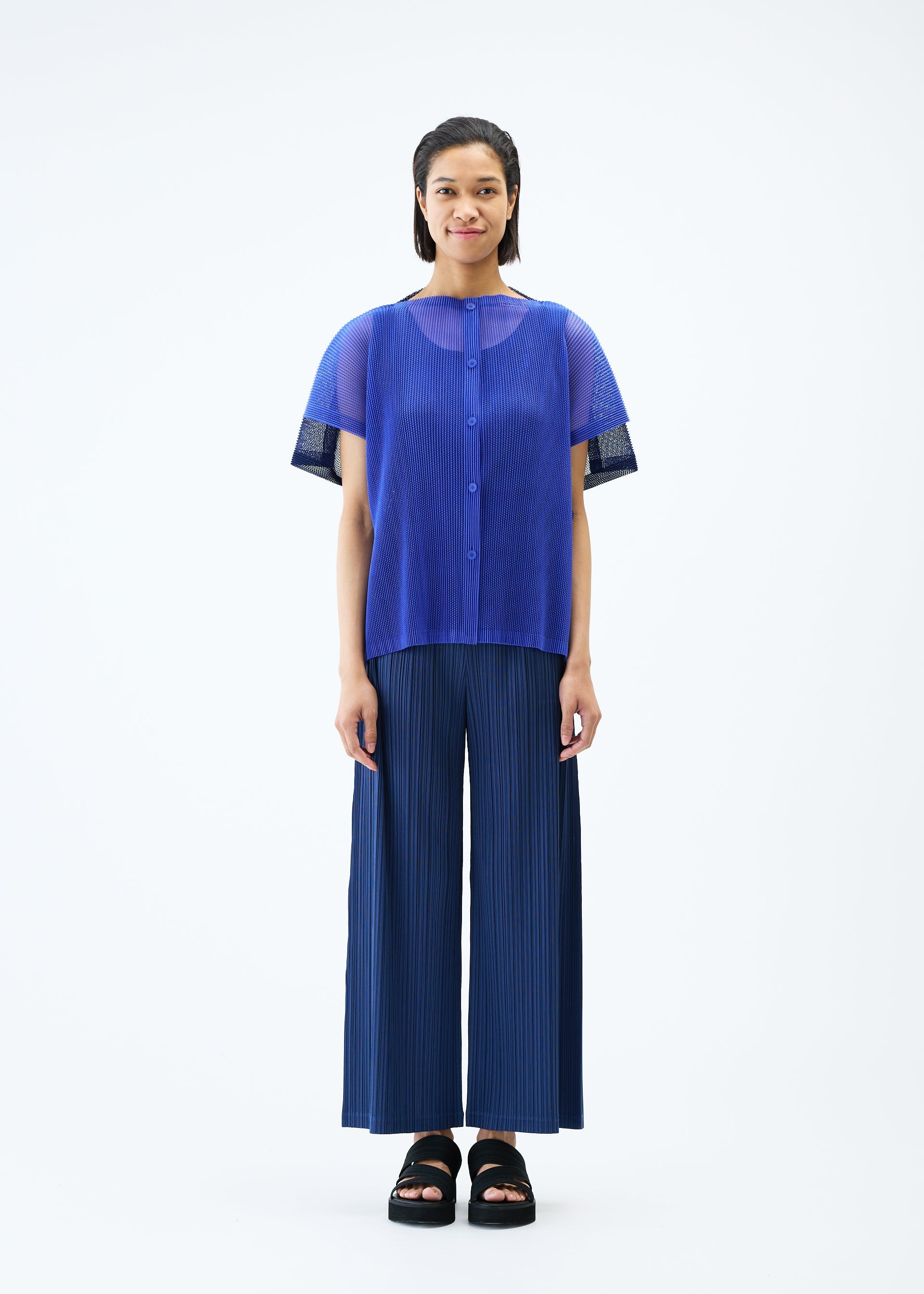 SHEER SQUARE