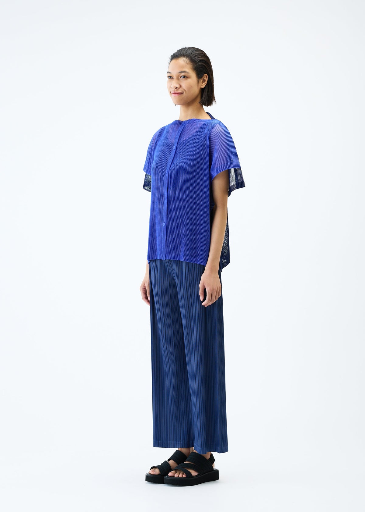 SHEER SQUARE