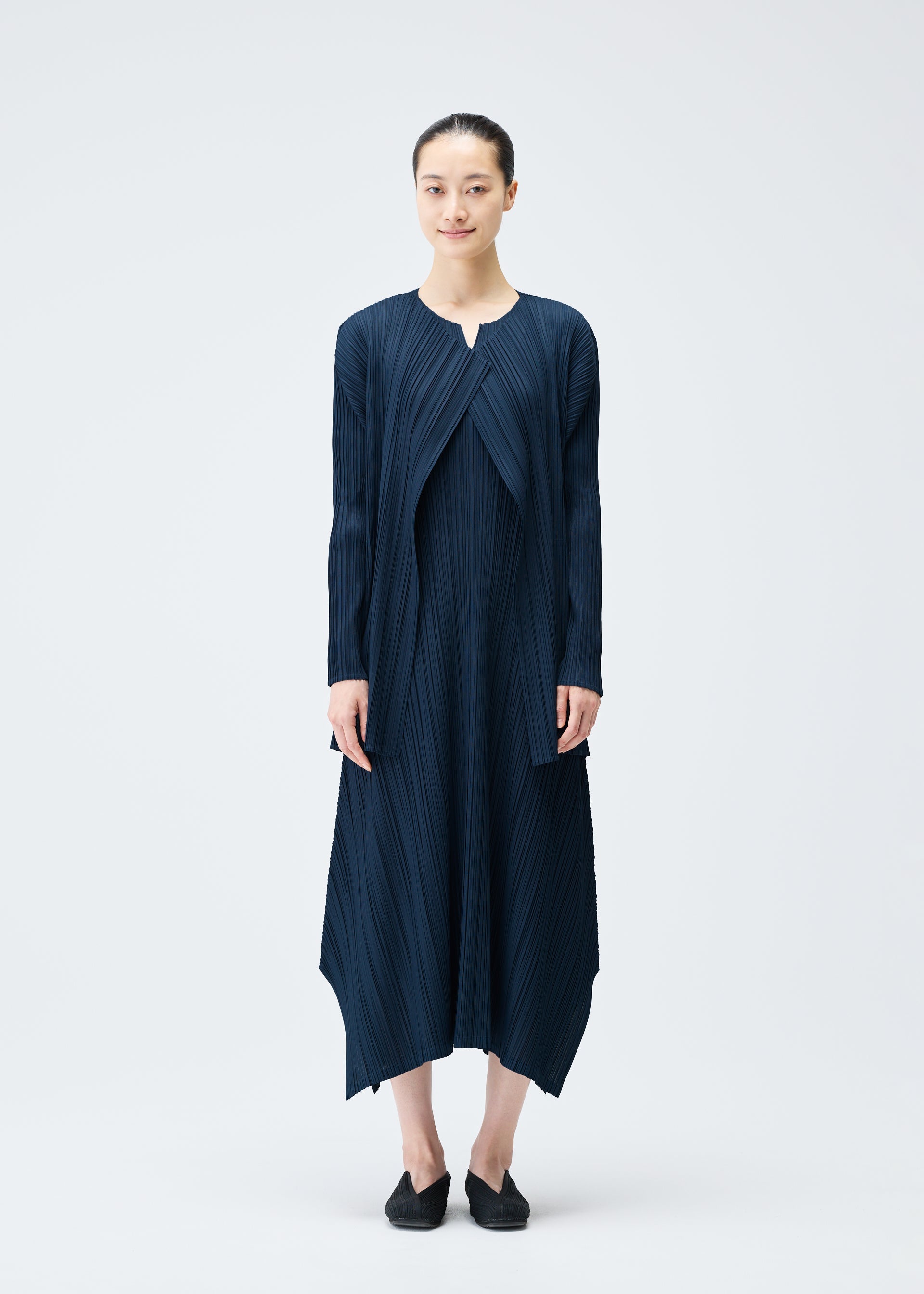 MELLOW PLEATS