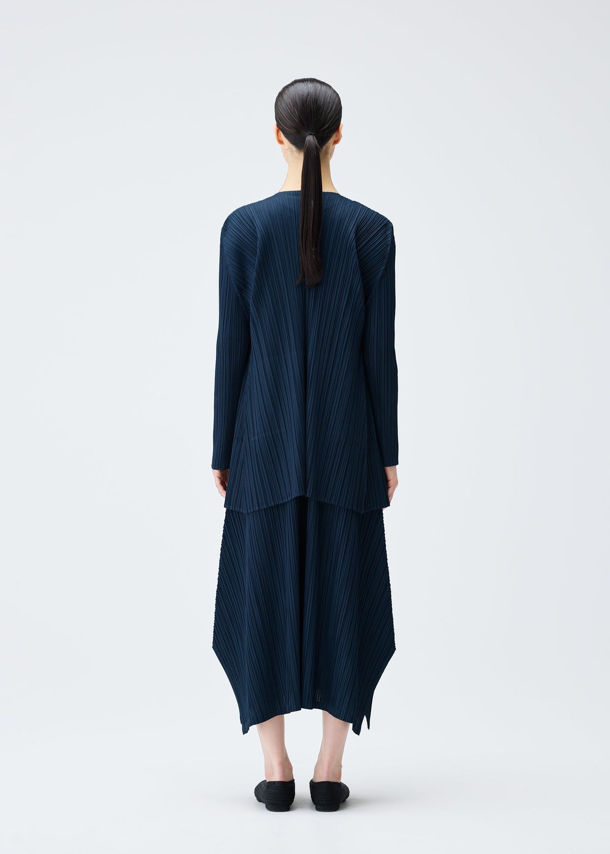 MELLOW PLEATS