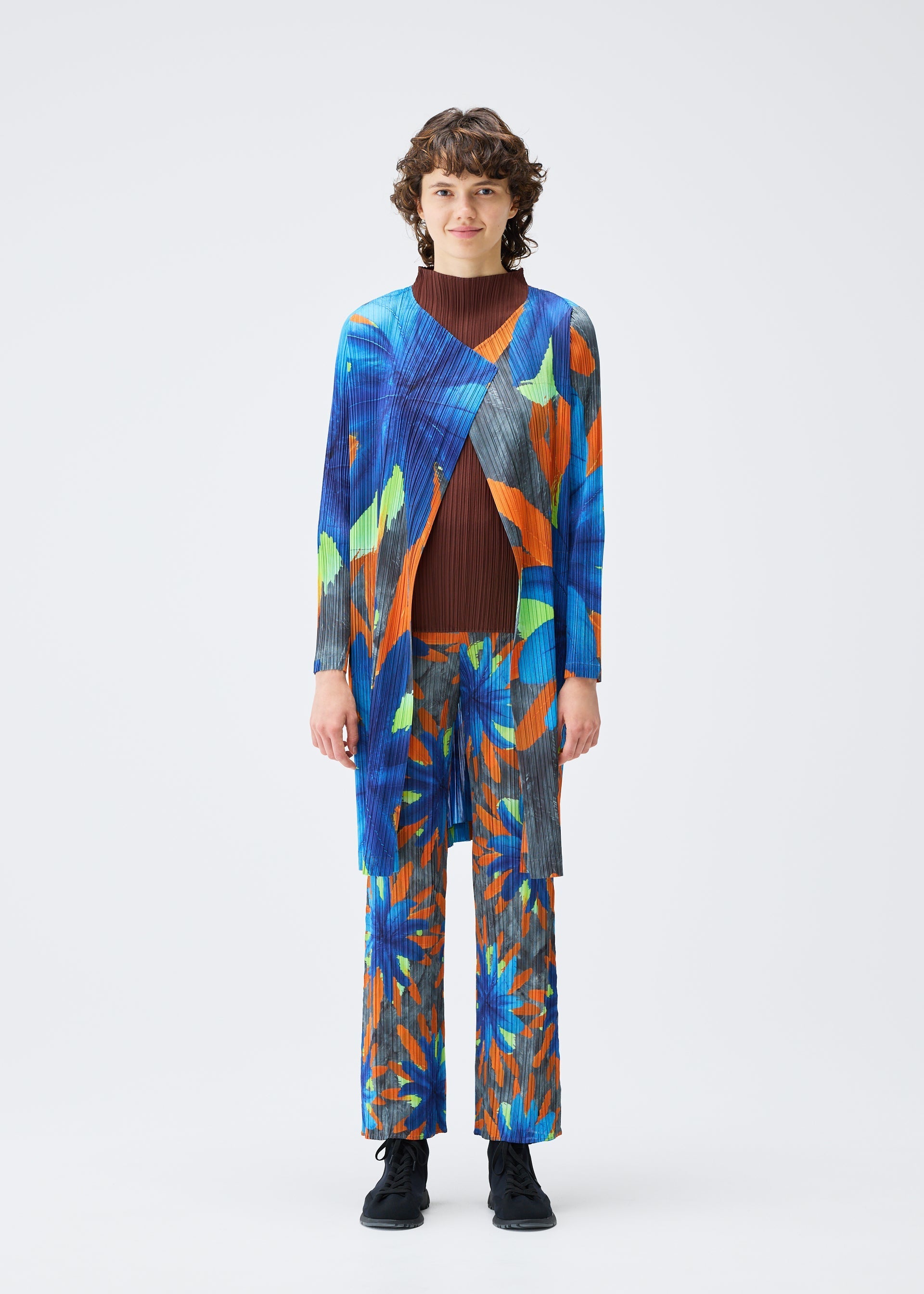 PLEATS PLEASE ISSEY MIYAKE – ISSEY MIYAKE ONLINE STORE