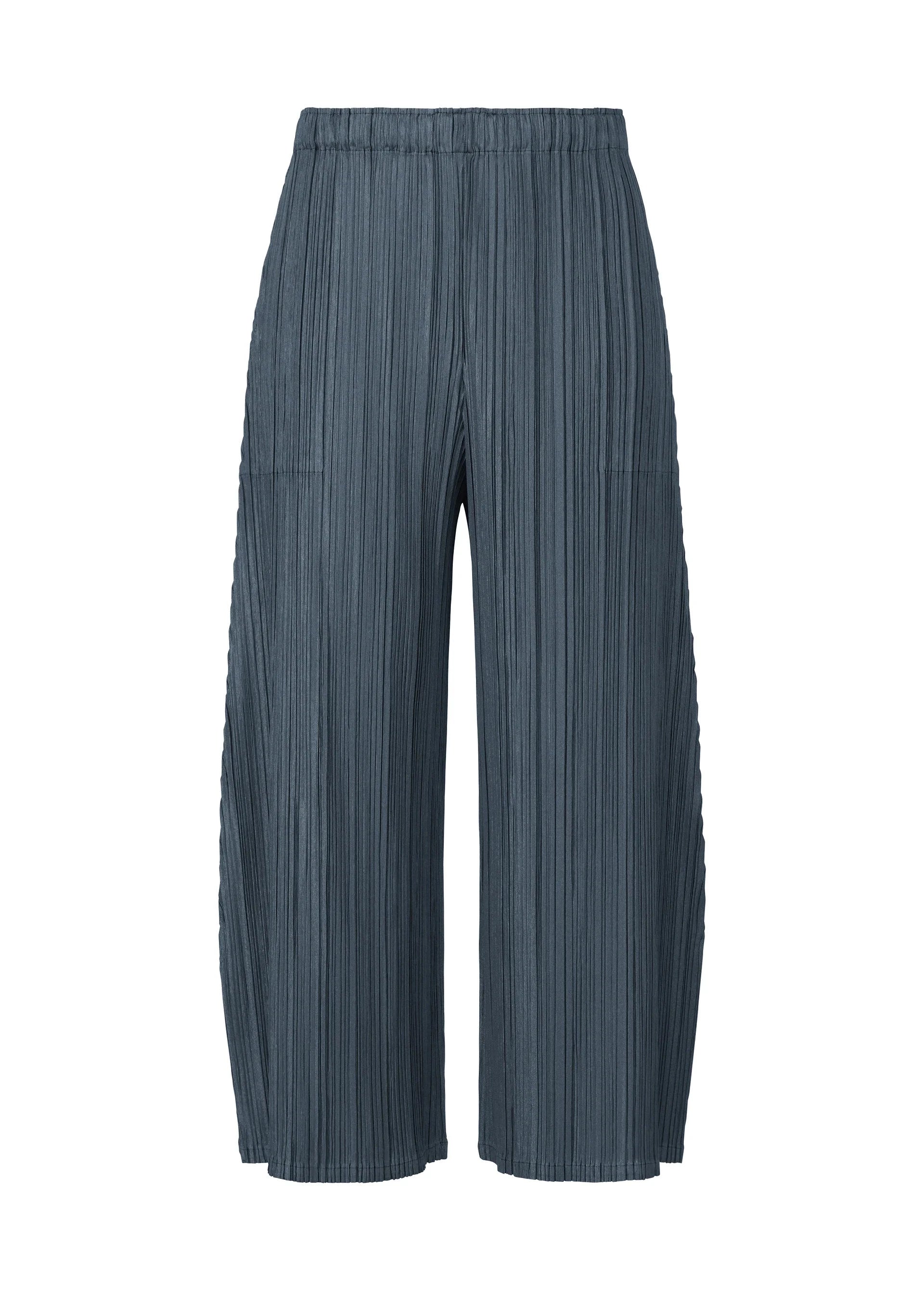 MELLOW PLEATS