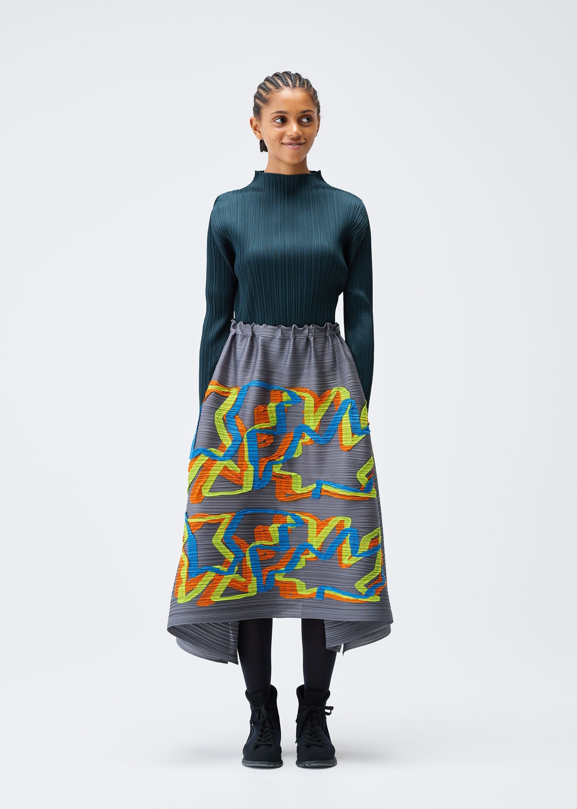 WOMEN / SKIRTS – ISSEY MIYAKE ONLINE STORE