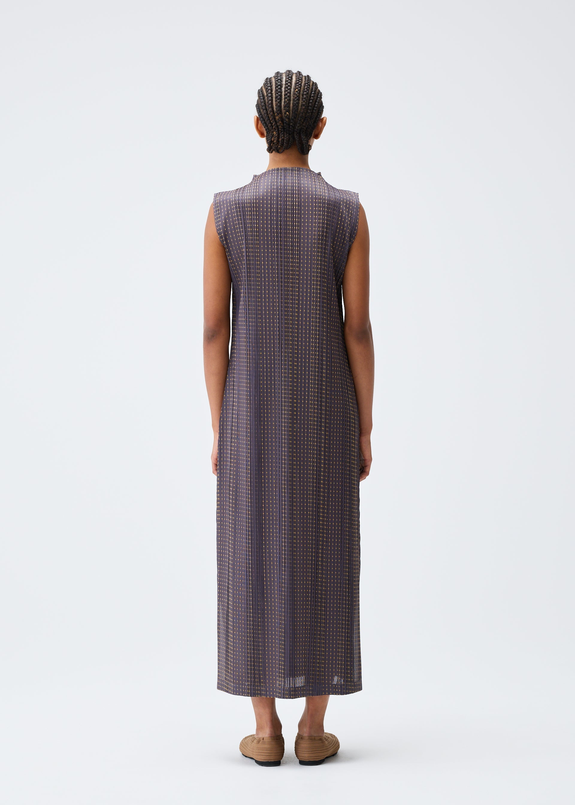 COTTON SKIP – ISSEY MIYAKE ONLINE STORE