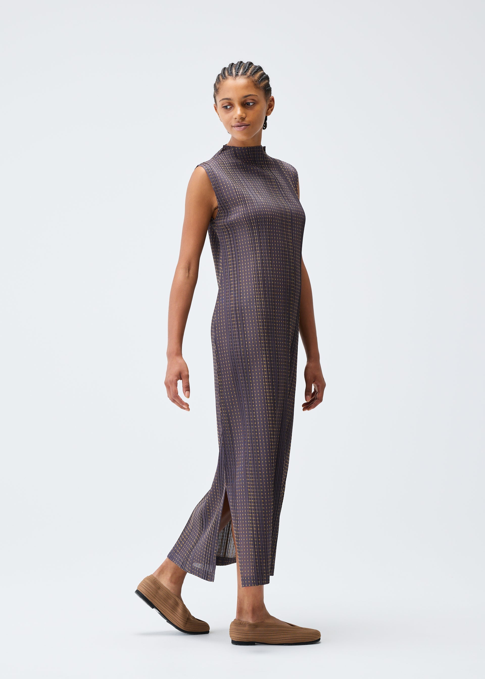 COTTON SKIP – ISSEY MIYAKE ONLINE STORE