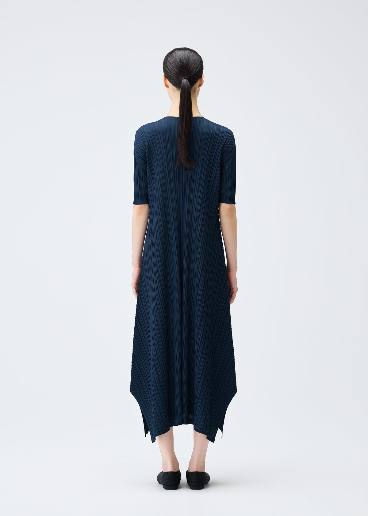 MELLOW PLEATS