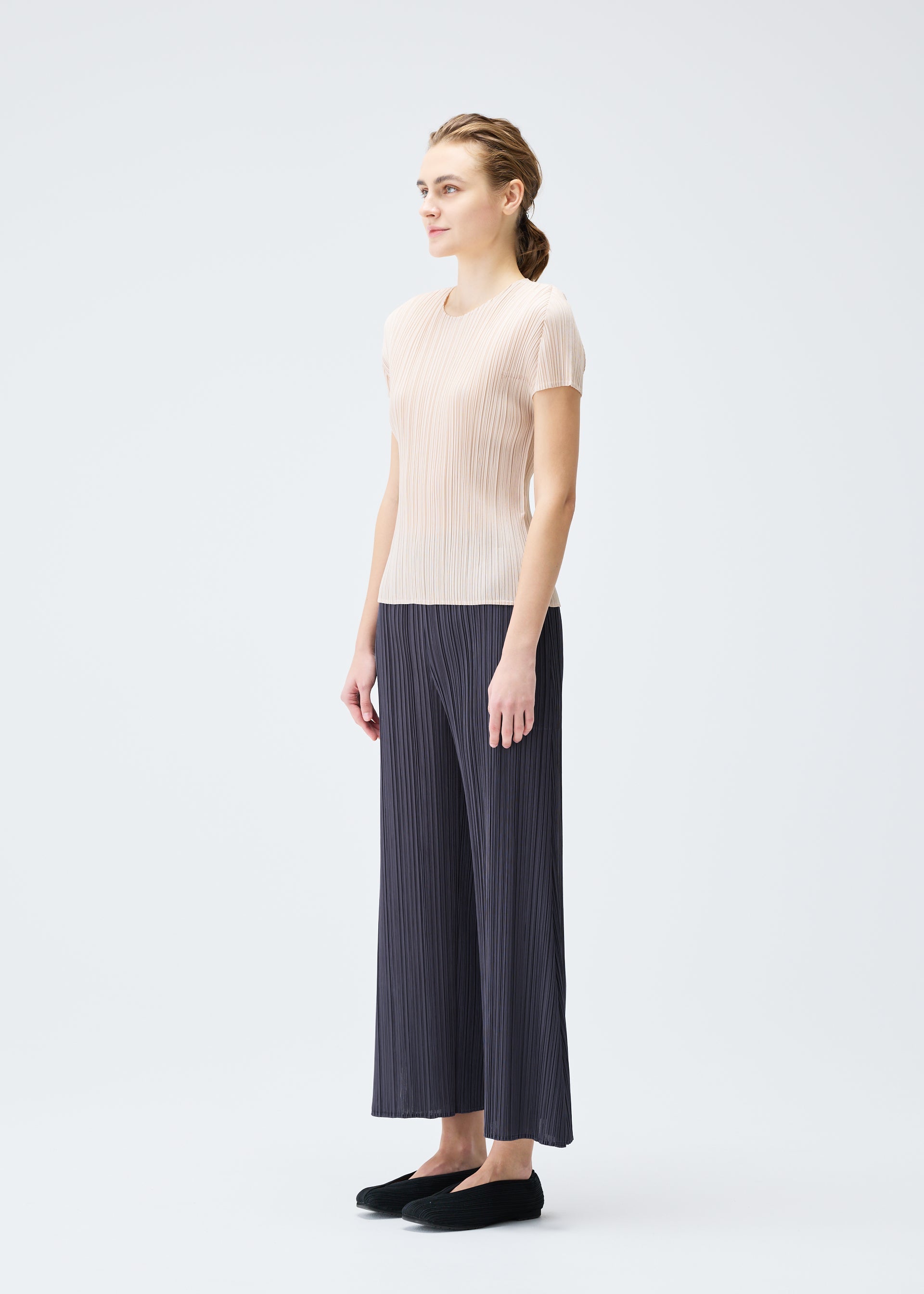 MONTHLY COLORS : JULY – ISSEY MIYAKE ONLINE STORE