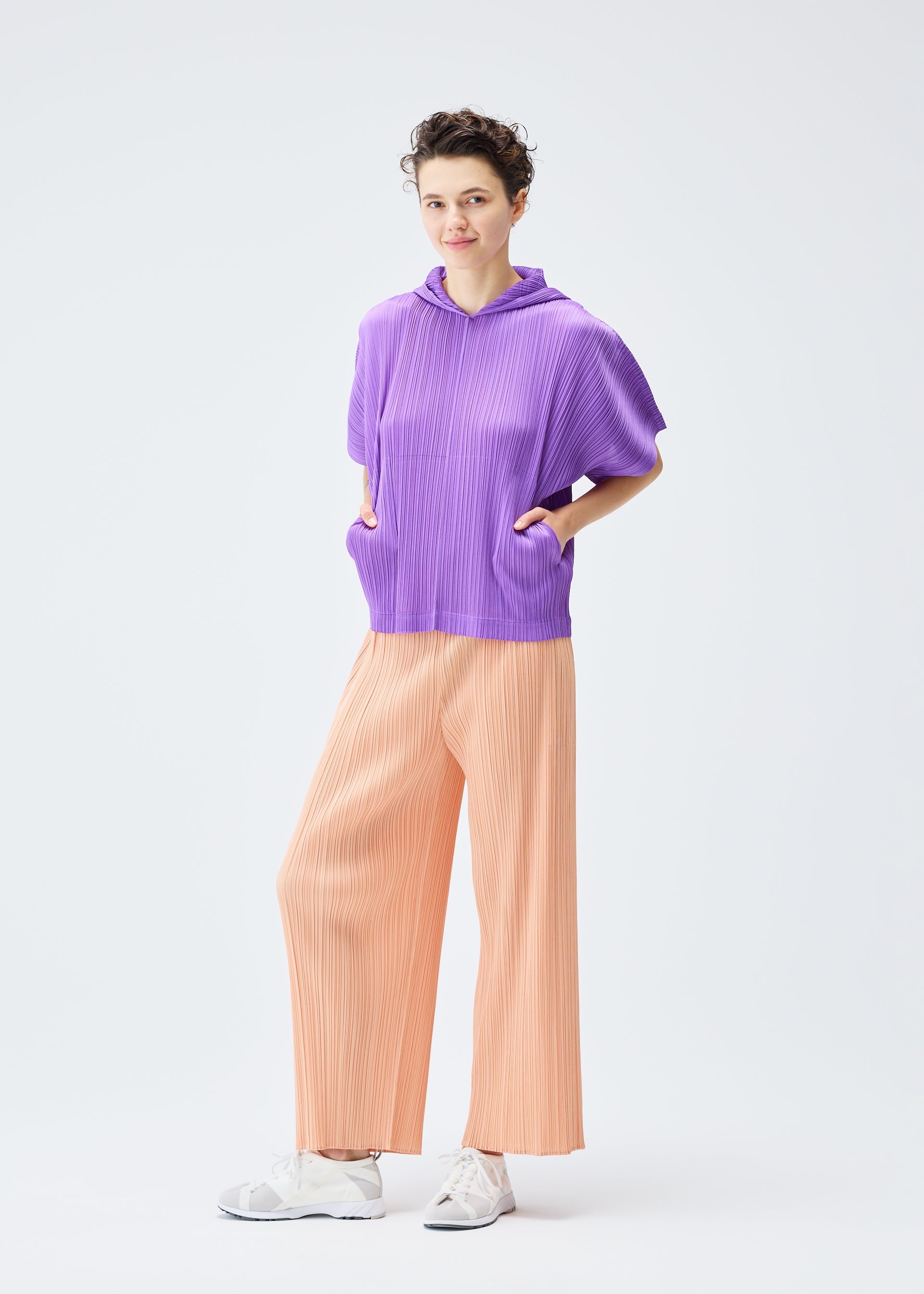 MONTHLY COLORS : AUGUST – ISSEY MIYAKE ONLINE STORE