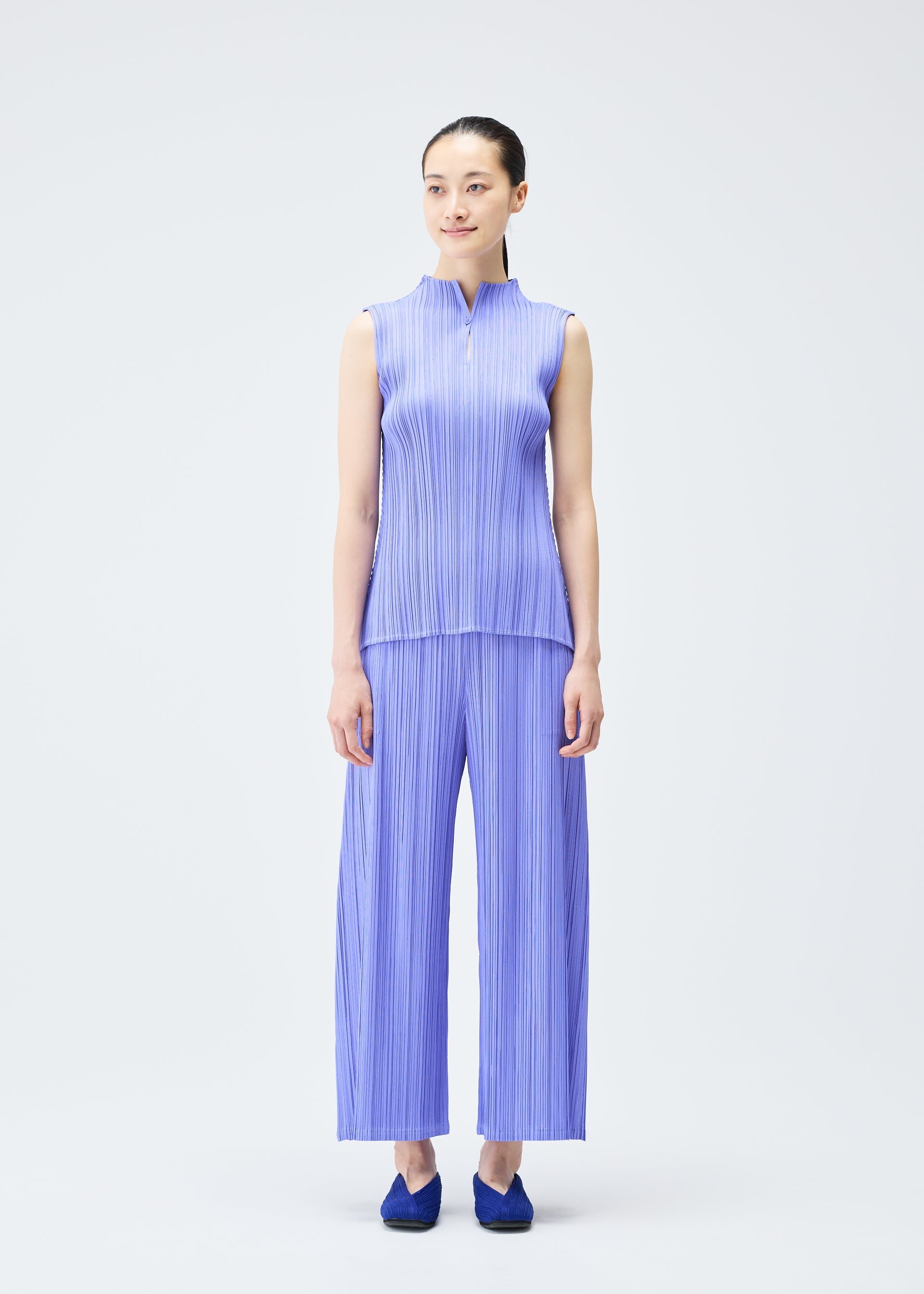 MELLOW PLEATS