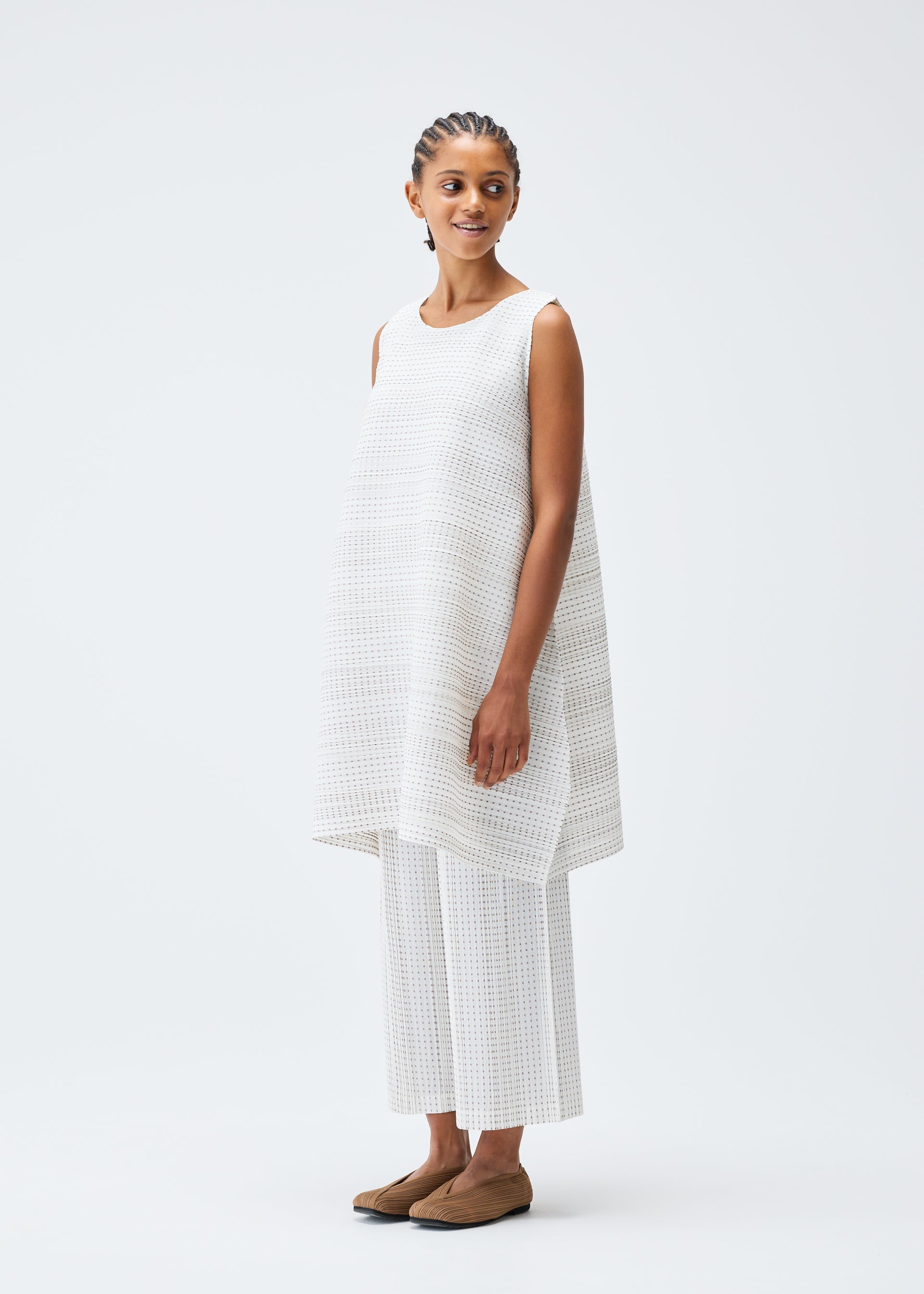 COTTON SKIP – ISSEY MIYAKE ONLINE STORE