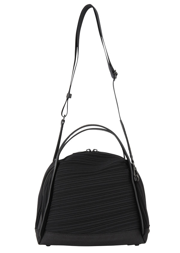 BIAS PLEATS BAG – ISSEY MIYAKE ONLINE STORE