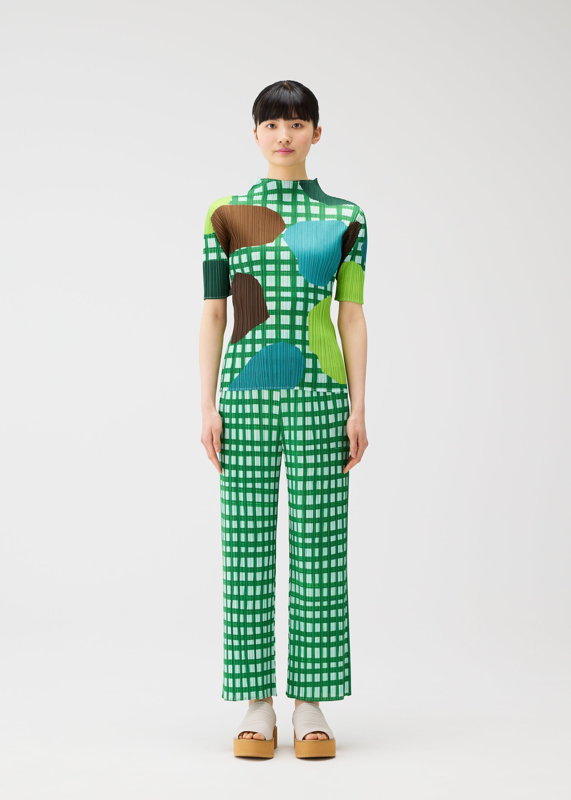 PLEATS PLEASE ISSEY MIYAKE – ISSEY MIYAKE ONLINE STORE