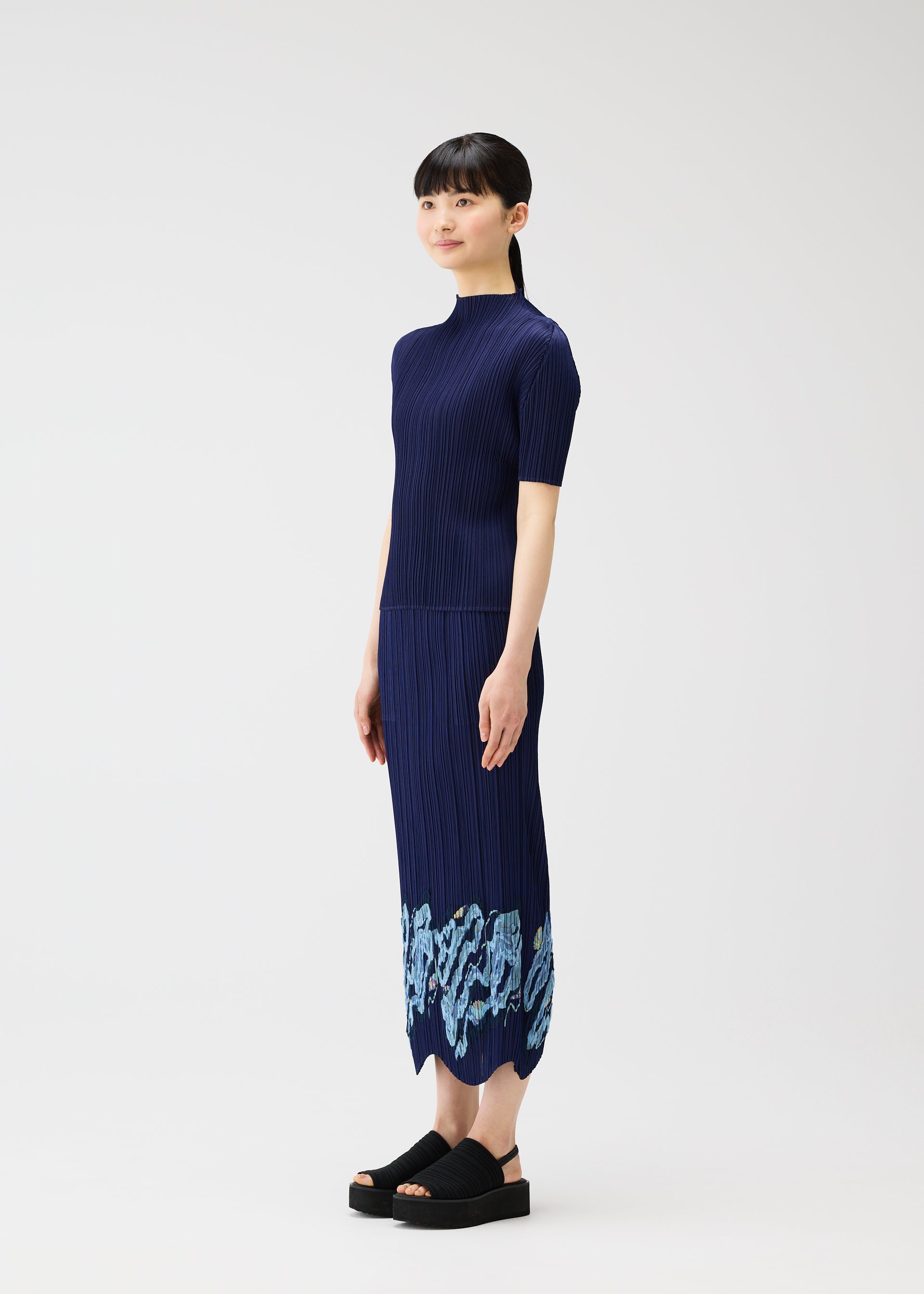 I SPY! – ISSEY MIYAKE ONLINE STORE