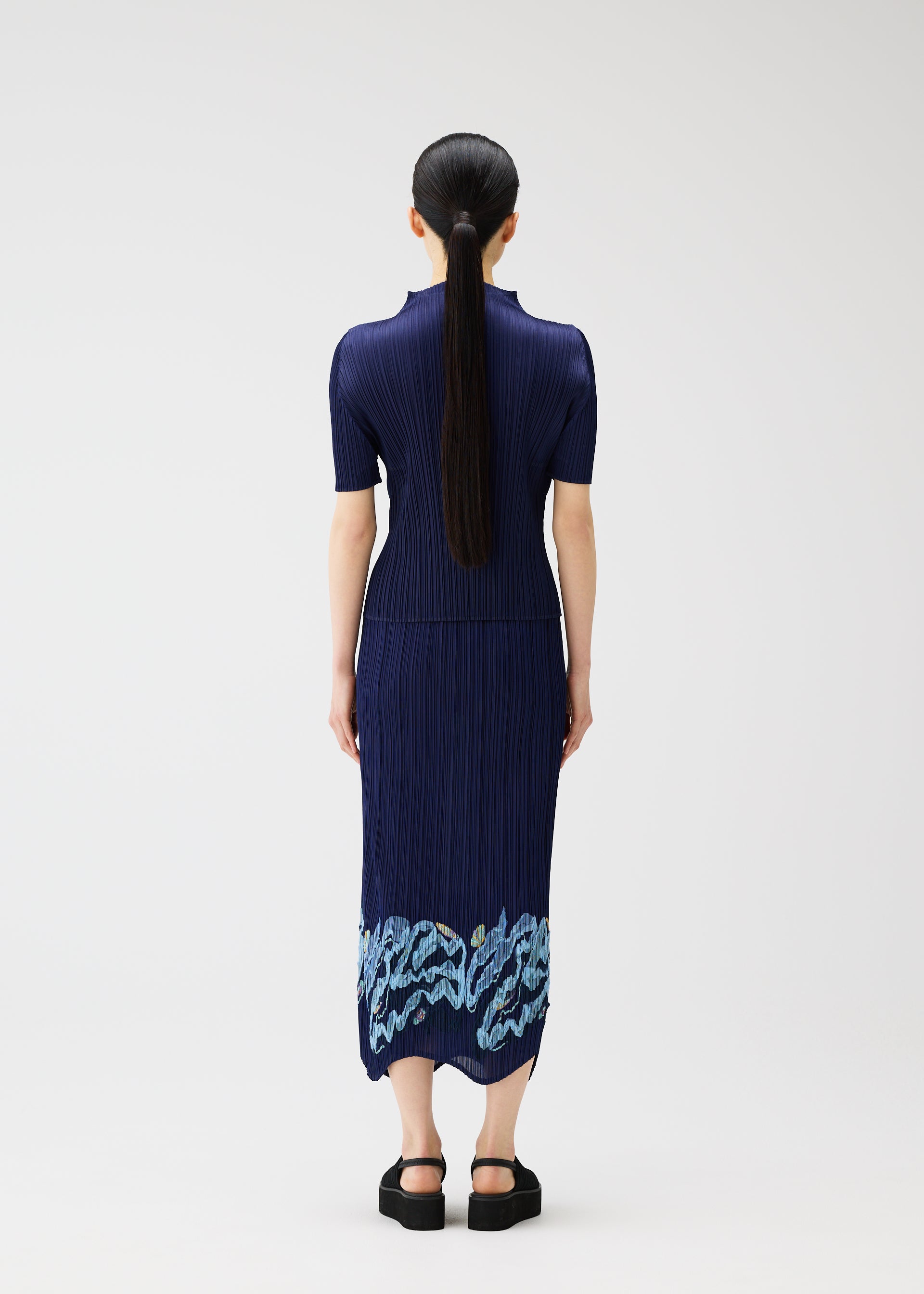 ISSEY MIYKE イッセイ ミヤケ / オーガンジー エプロン ISSEY MIYKE イッセイ ミヤケ / オーガンジー エプロン Issey Miyake