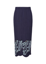 The PLEATS PLEASE ISSEY MIYAKE I SPY! skirt is navy blue, knee-length, pleated tulle with an elastic waistband and decorative light blue lace near the hem. - NAVY (no.75)
