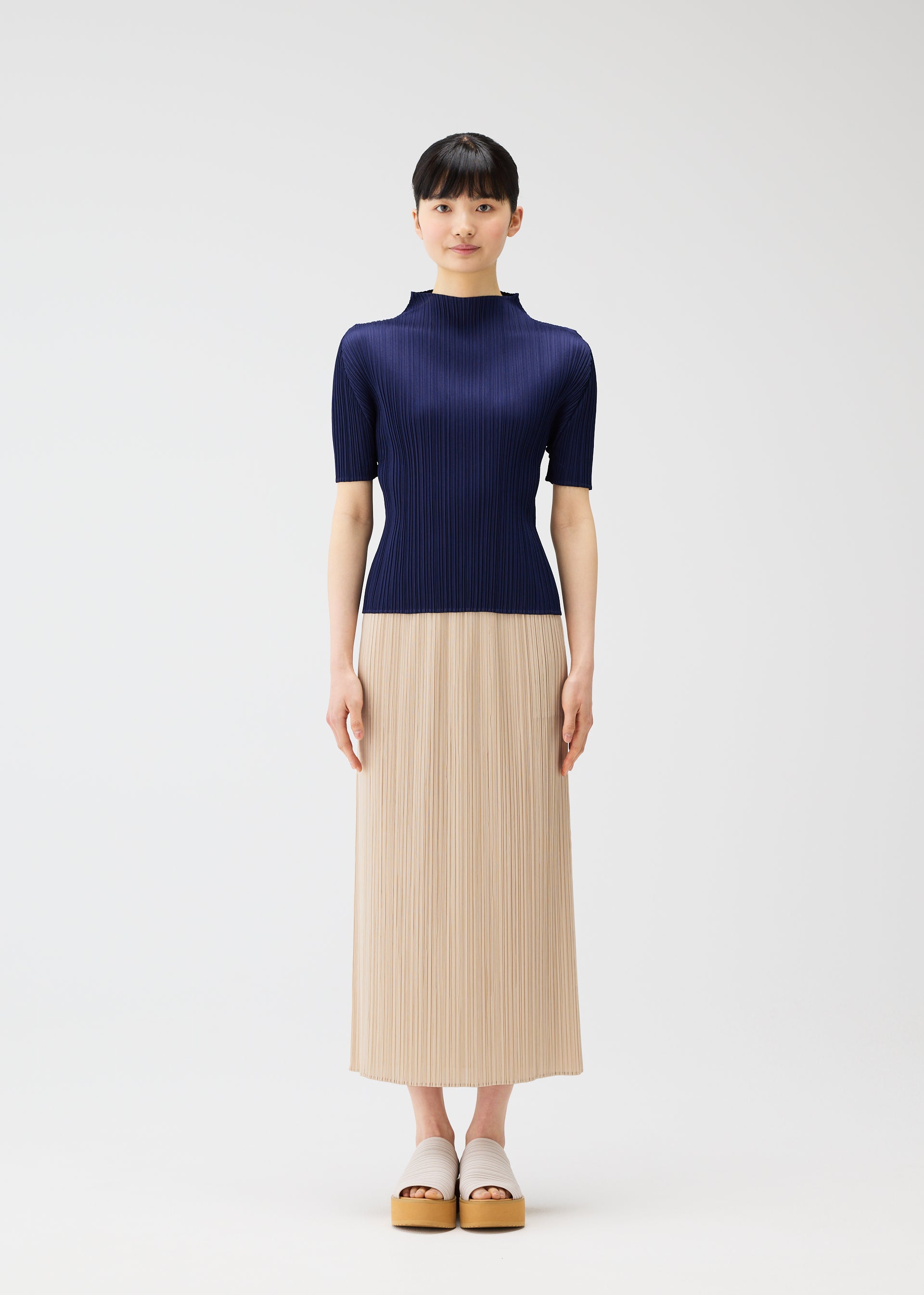 PLEATSPLESE(プリーツプリーズ)ハーモニースカート2025/12 新品 PLEATS PLEASE ISSEY MIYAKE、2025/26年秋冬シーズンのスタート、7月の