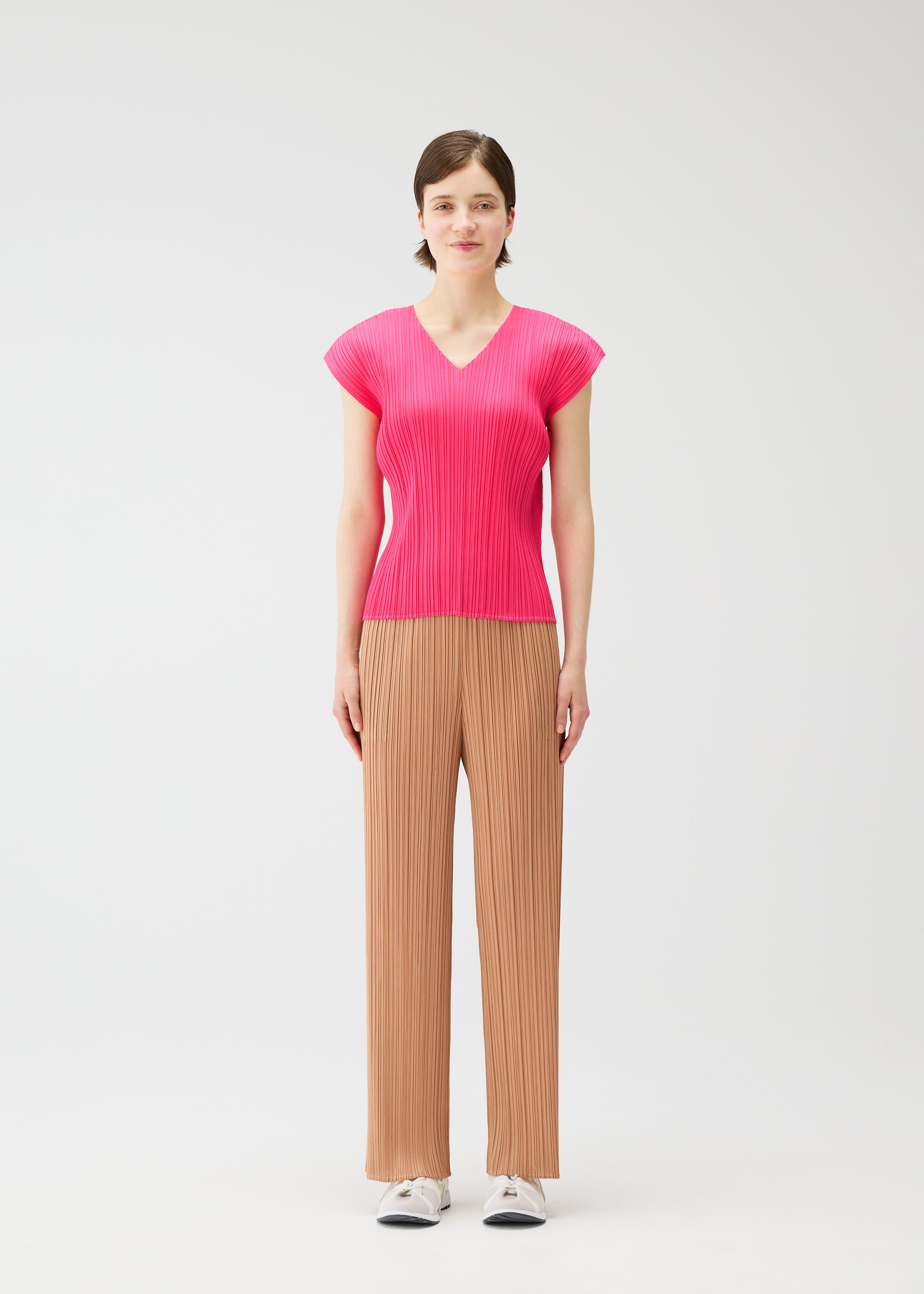 WOMEN / ALL TOPS – ISSEY MIYAKE ONLINE STORE