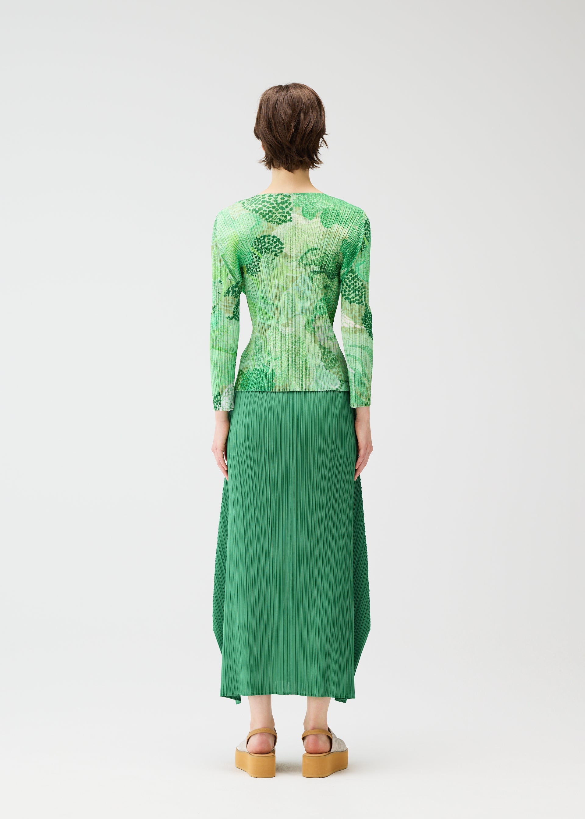 FOGGY FOREST – ISSEY MIYAKE ONLINE STORE