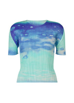 SEA BUBBLE by PLEATS PLEASE ISSEY MIYAKE is a short-sleeved, round-neck pleated top with a blue and turquoise gradient and an abstract beach pattern inspired by watercolor art. - BLUE （no.72）