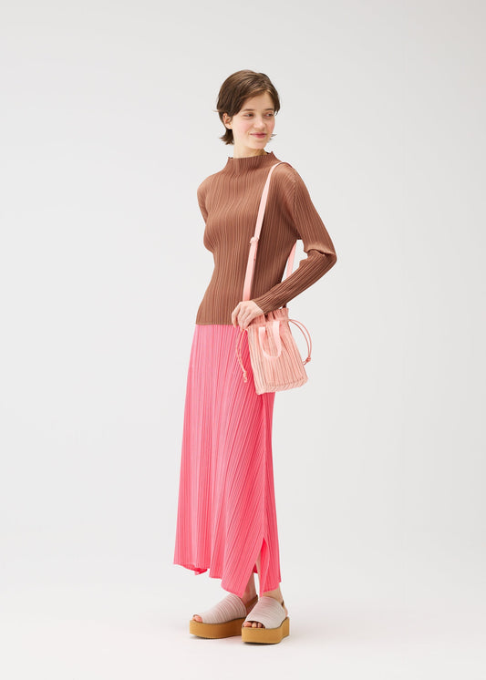 PLEATS TOTE BAG view 2