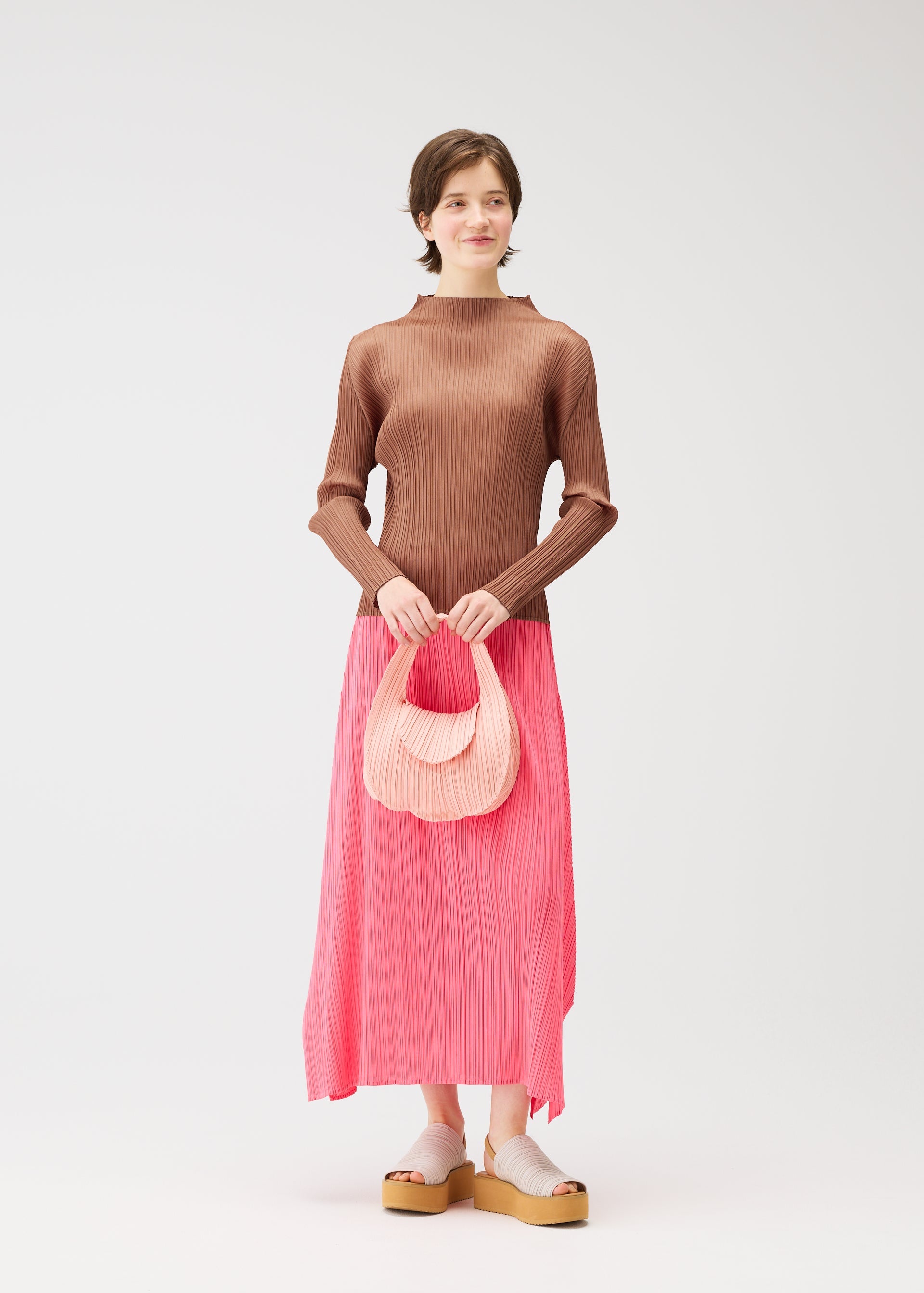 PLEATS PLEASE ISSEY MIYAKE – ISSEY MIYAKE ONLINE STORE