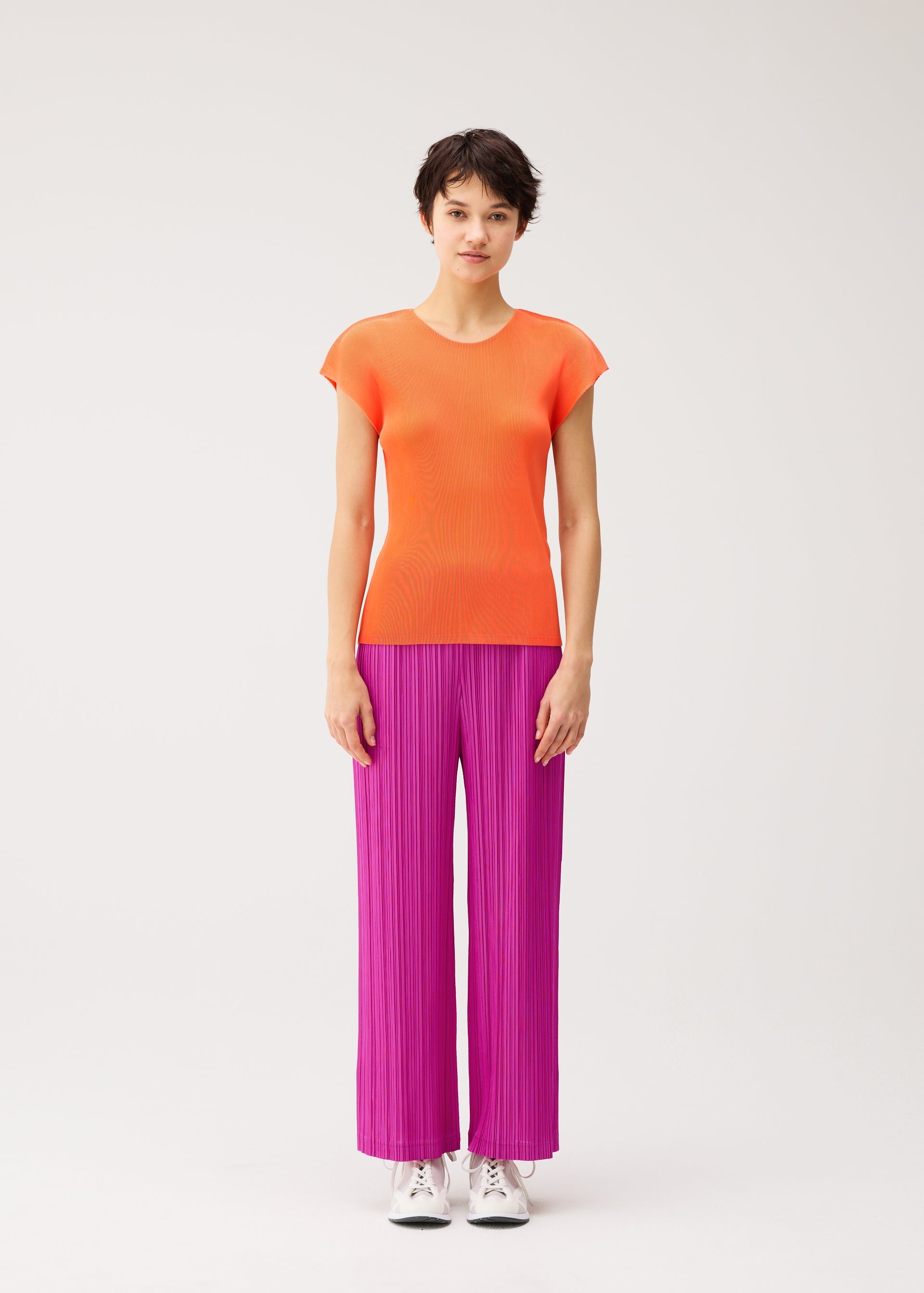 WOMEN / ALL TOPS – ISSEY MIYAKE ONLINE STORE