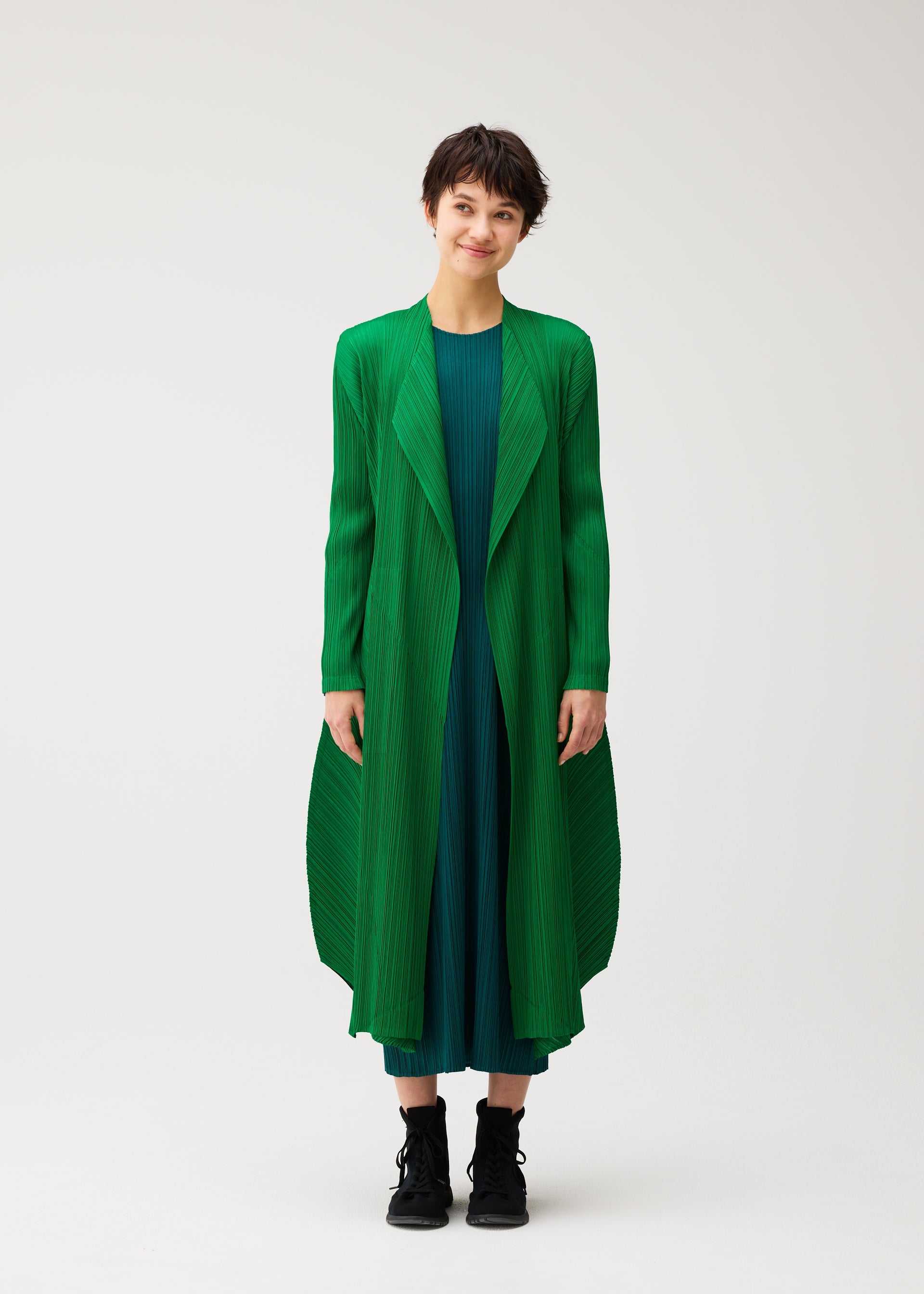 PLEATS PLEASE ISSEY MIYAKE – ISSEY MIYAKE ONLINE STORE PLEATS PLEASE ISSEY MIYAKE – ISSEY MIYAKE ONLINE STORE