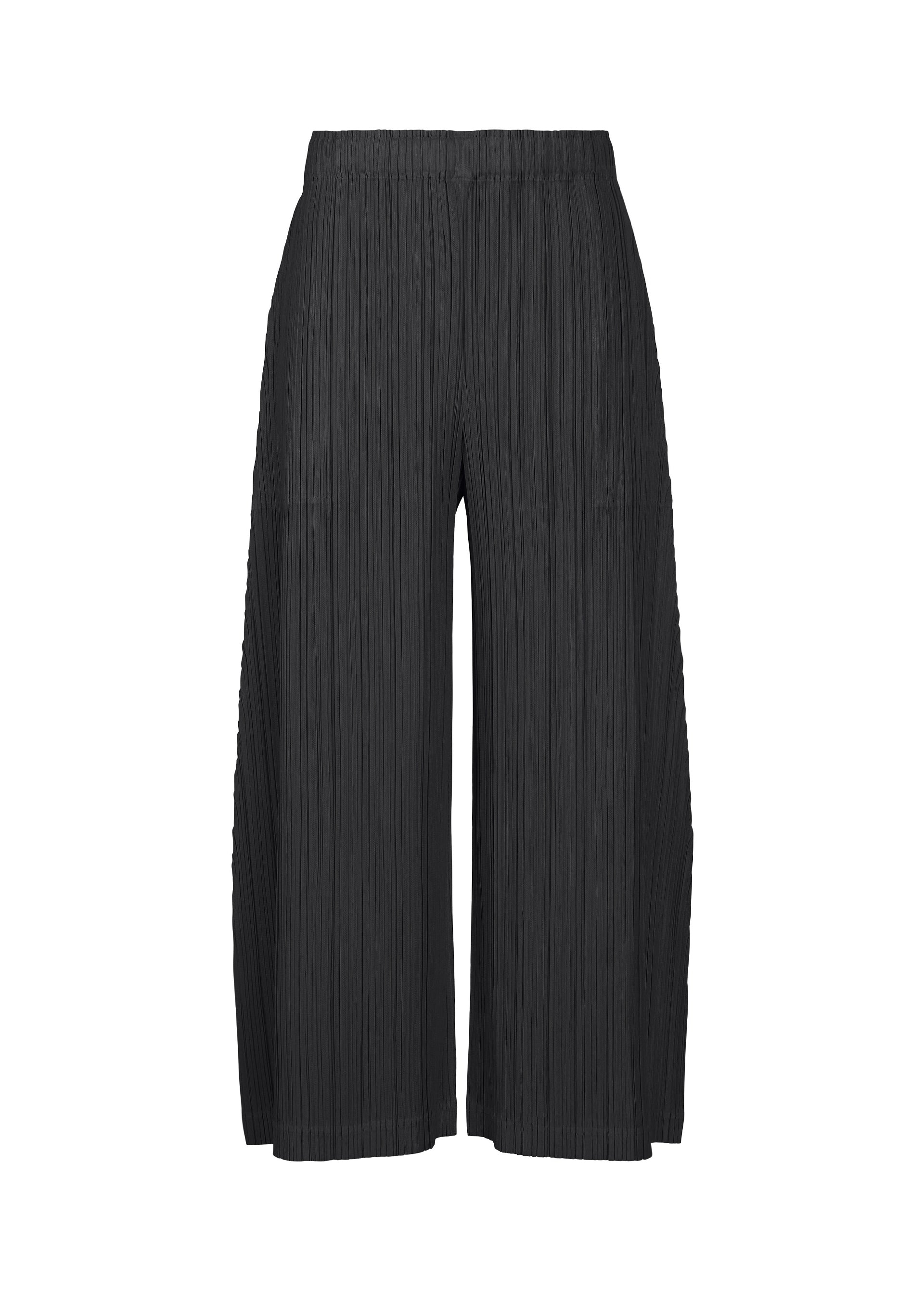 Zoomed view THICKER BOTTOMS 1 by PLEATS PLEASE ISSEY MIYAKE: Black wide-leg cropped pleated pants with an elastic waistband and practical pockets, crafted from thick fabric and shown against a white background. - BLACK （no.15）