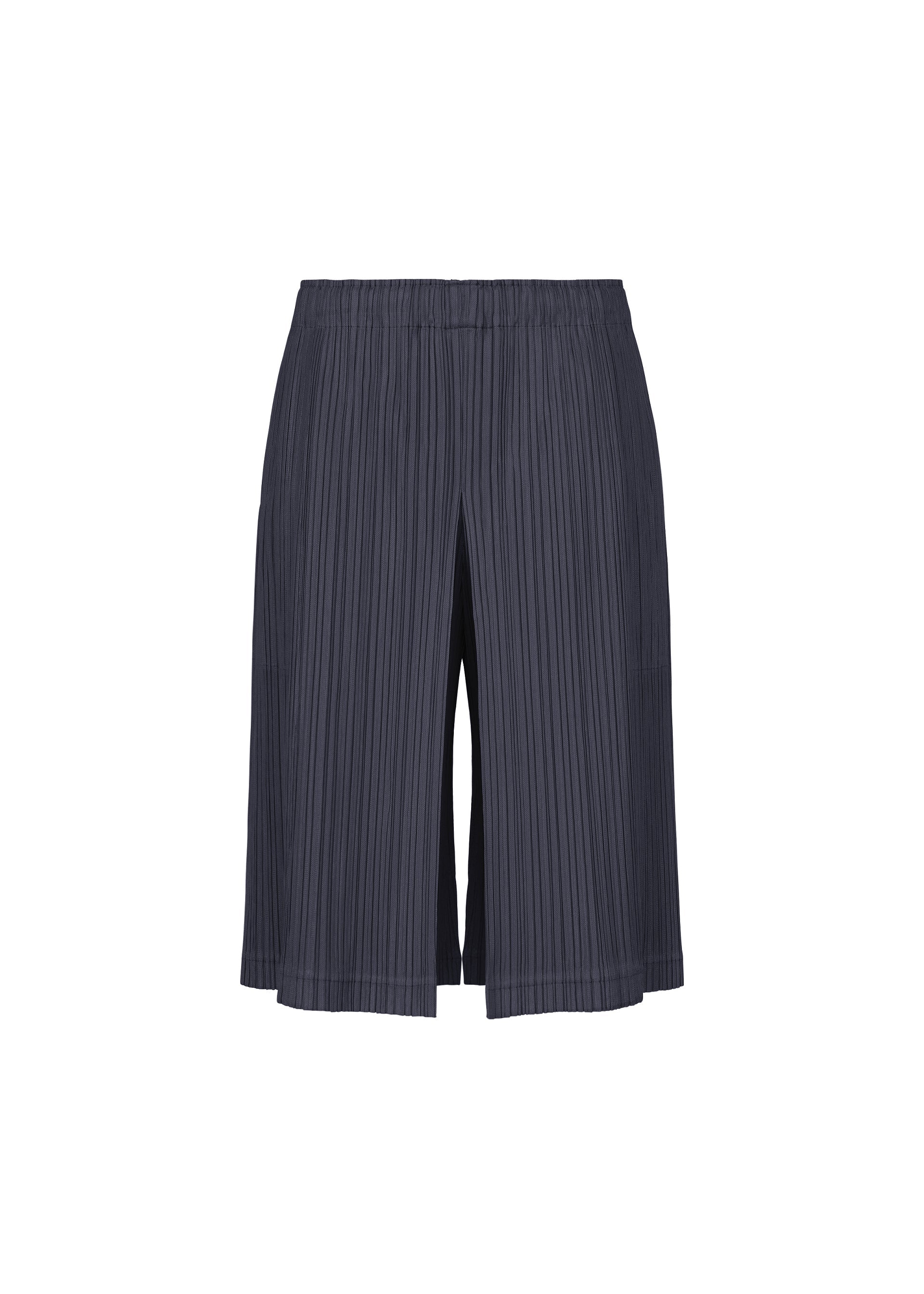 Zoomed view The PLEATS PLEASE ISSEY MIYAKE THICKER BOTTOMS 2 are navy blue pleated knee-length tuck pants, showcased against a plain white background, featuring an elastic waistband, flowy thick fabric, and practical side pockets. - NAVY （no.75）