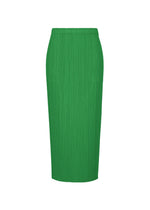 The MONTHLY COLORS : OCTOBER skirt by PLEATS PLEASE ISSEY MIYAKE is a green, high-waisted, pleated midi with pockets, displayed on a plain white background. - GREEN （no.62）