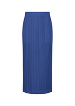 The THICKER BOTTOMS 1 skirt by PLEATS PLEASE ISSEY MIYAKE is knee-length, straight, deep blue with pleats and subtle pockets, made from thick fabric and displayed on a plain white background. - BLUE （no.72）