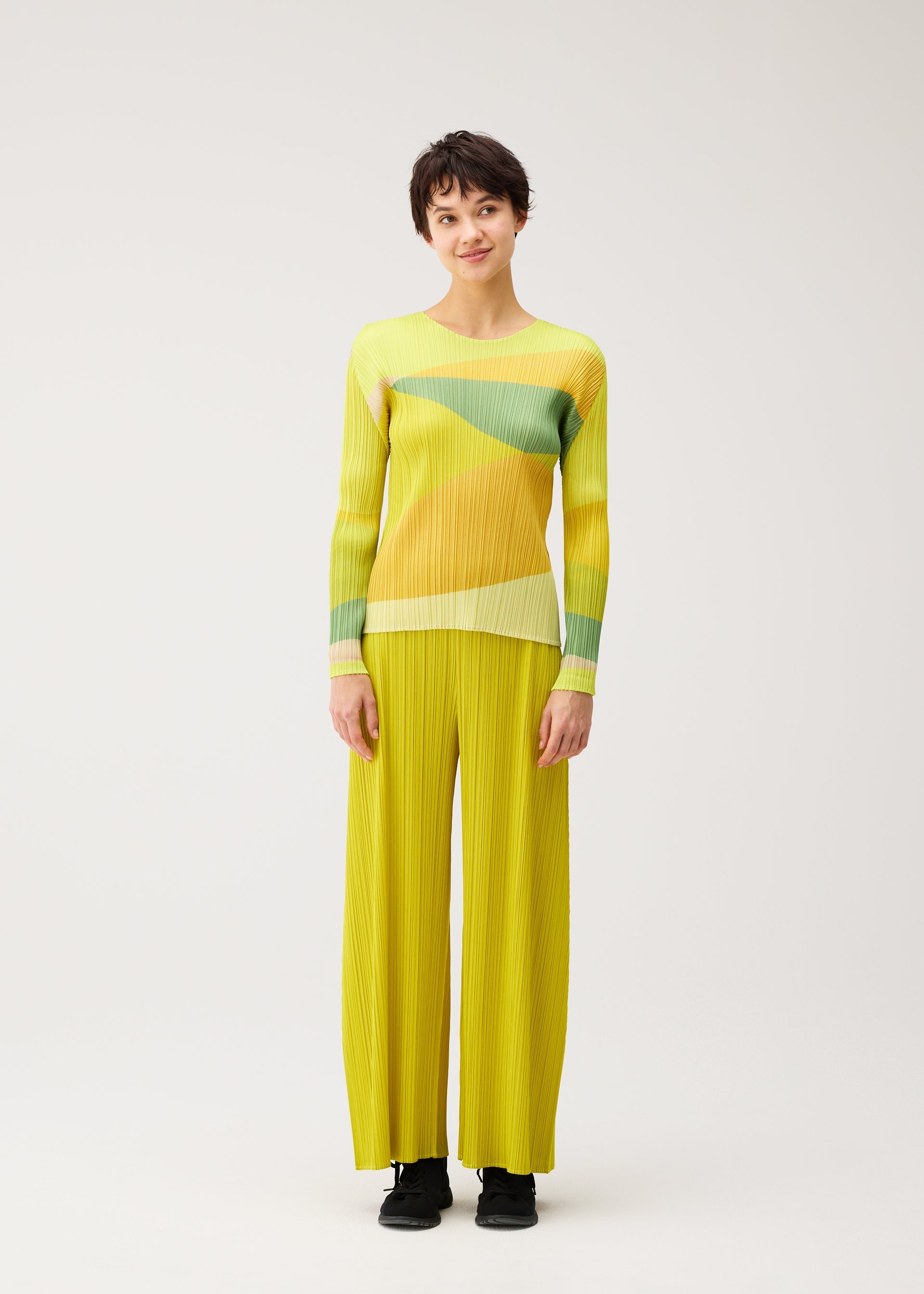 PLEATS PLEASE ISSEY MIYAKE – ISSEY MIYAKE ONLINE STORE