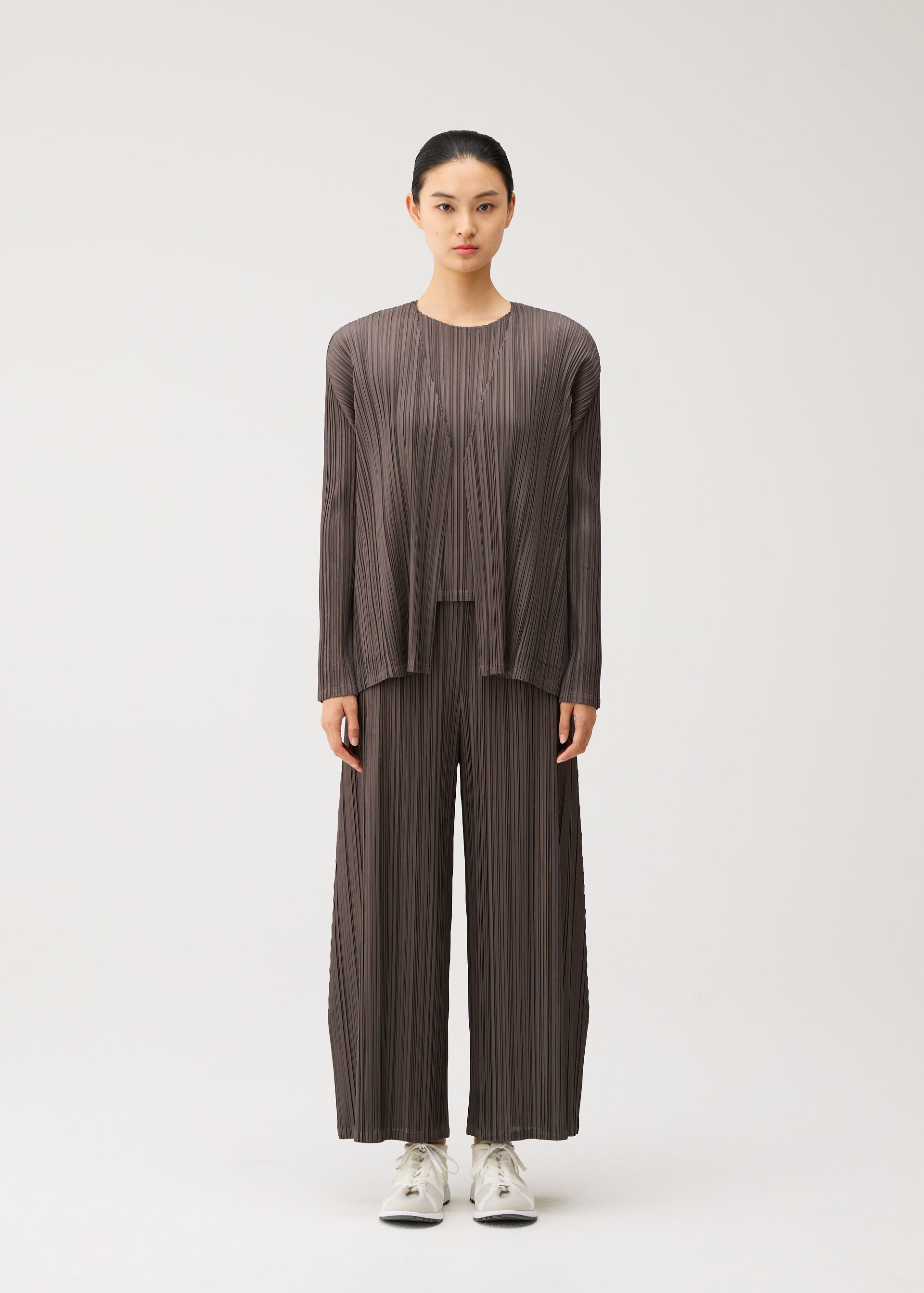 PLEATS PLEASE ISSEY MIYAKE – ISSEY MIYAKE ONLINE STORE