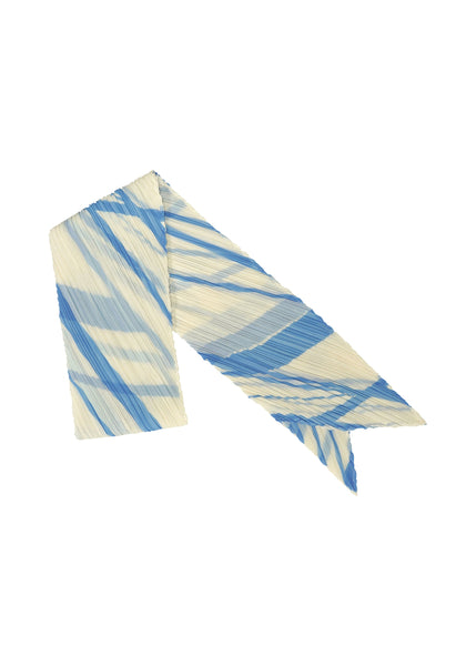 FOLD LINE SCARF – ISSEY MIYAKE ONLINE STORE