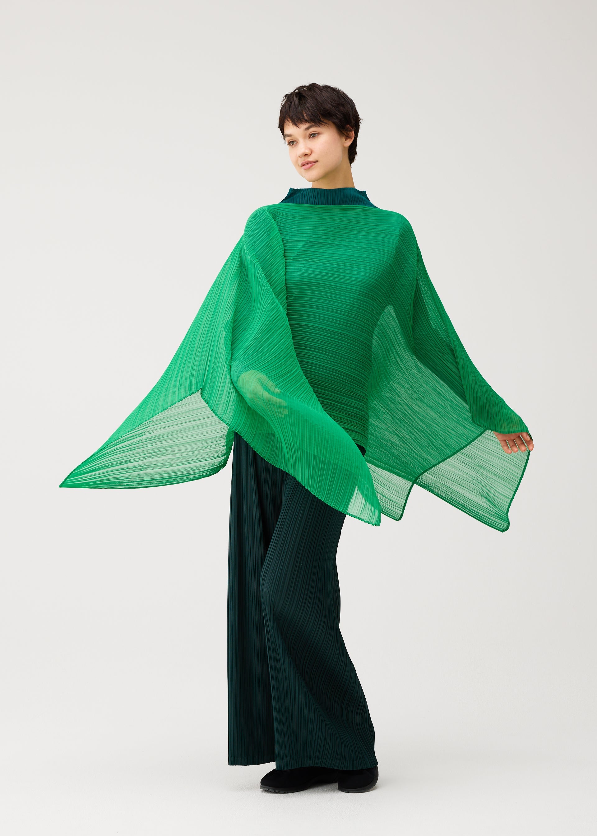 PLEATS PLEASE ISSEY MIYAKE – ISSEY MIYAKE ONLINE STORE