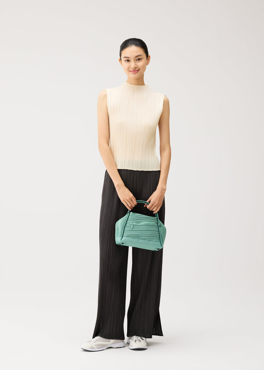 BIAS PLEATS BAG view 2
