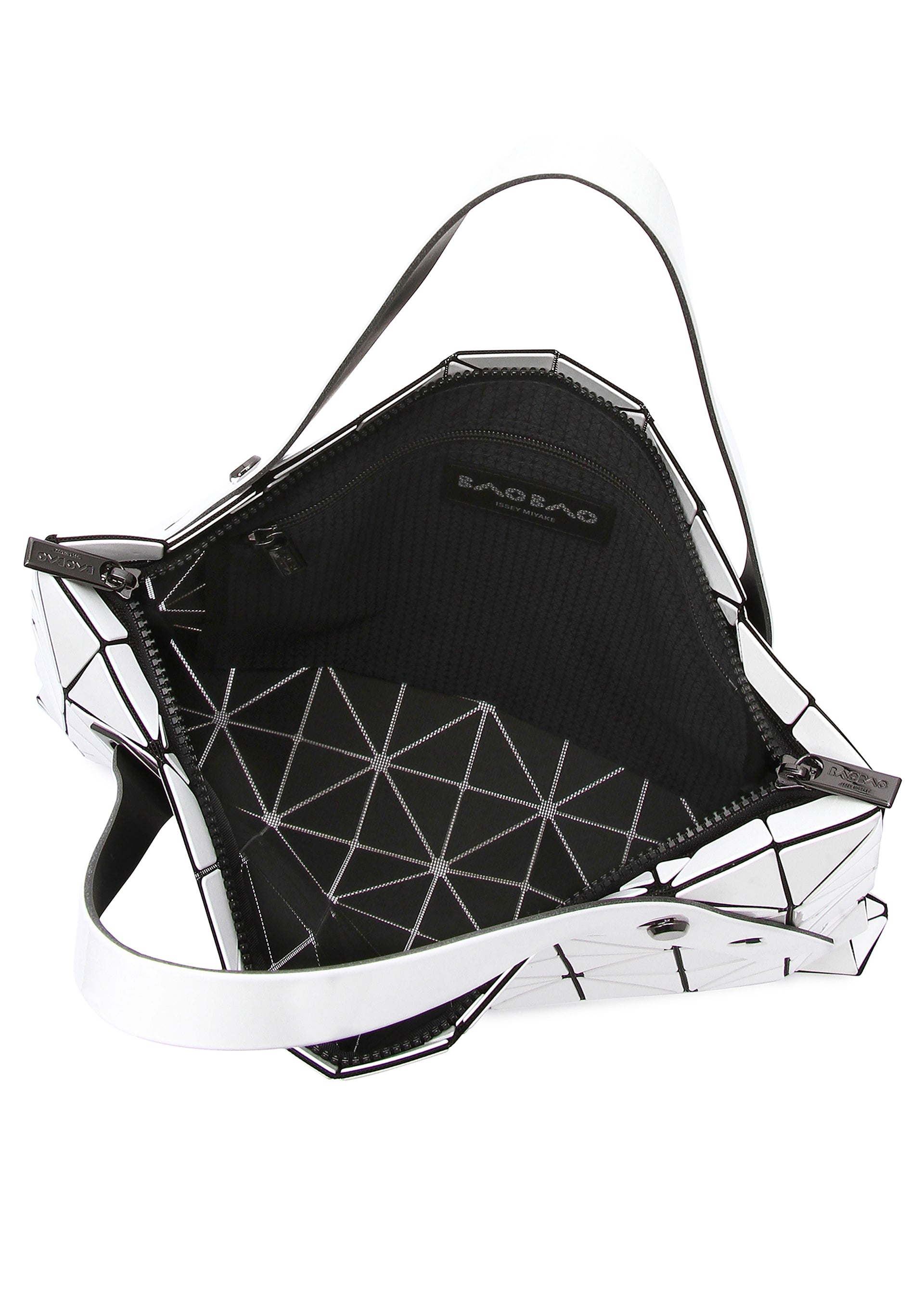 CARTON HANDBAG – ISSEY MIYAKE ONLINE STORE