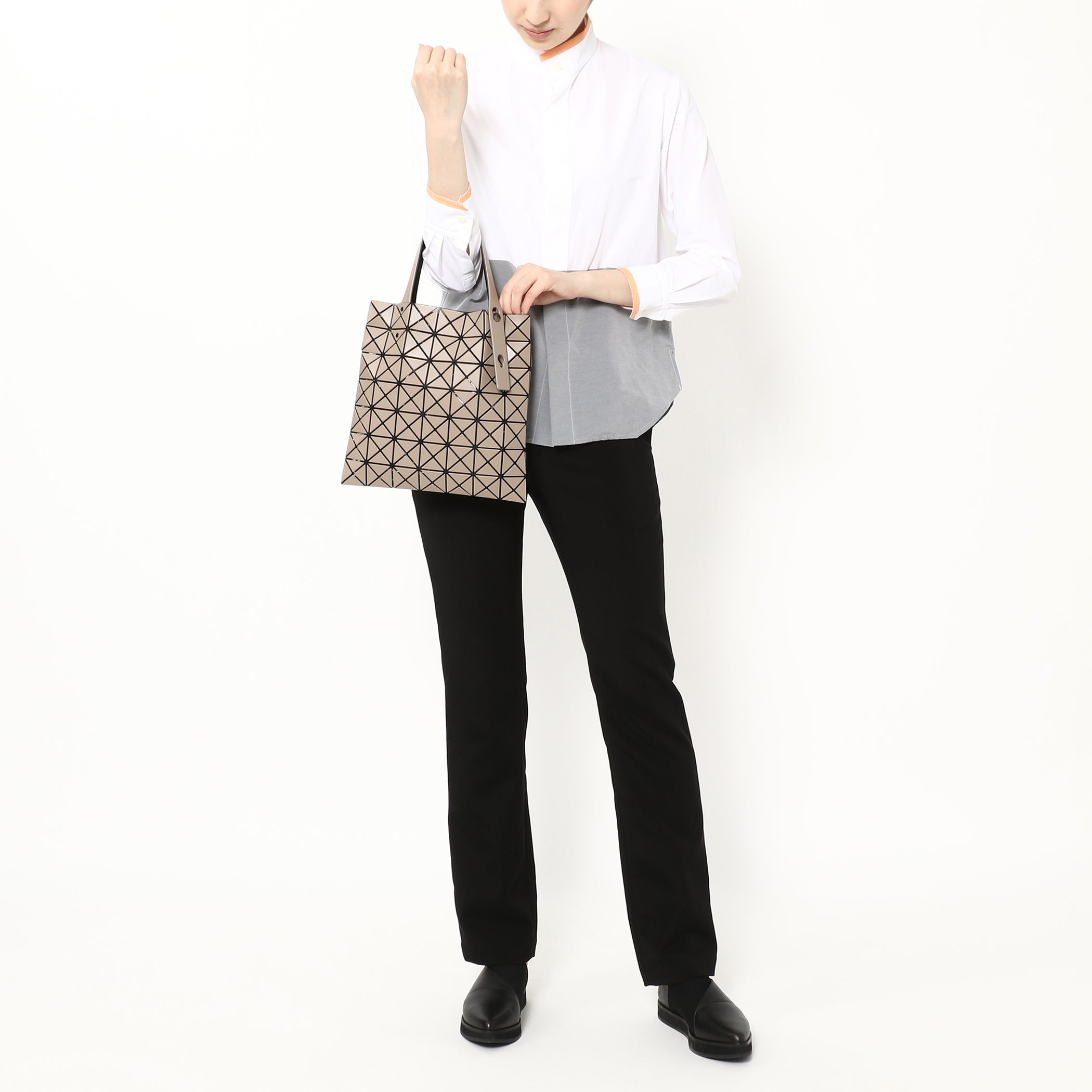 PRISM MATTE TOTE BAG – ISSEY MIYAKE ONLINE STORE