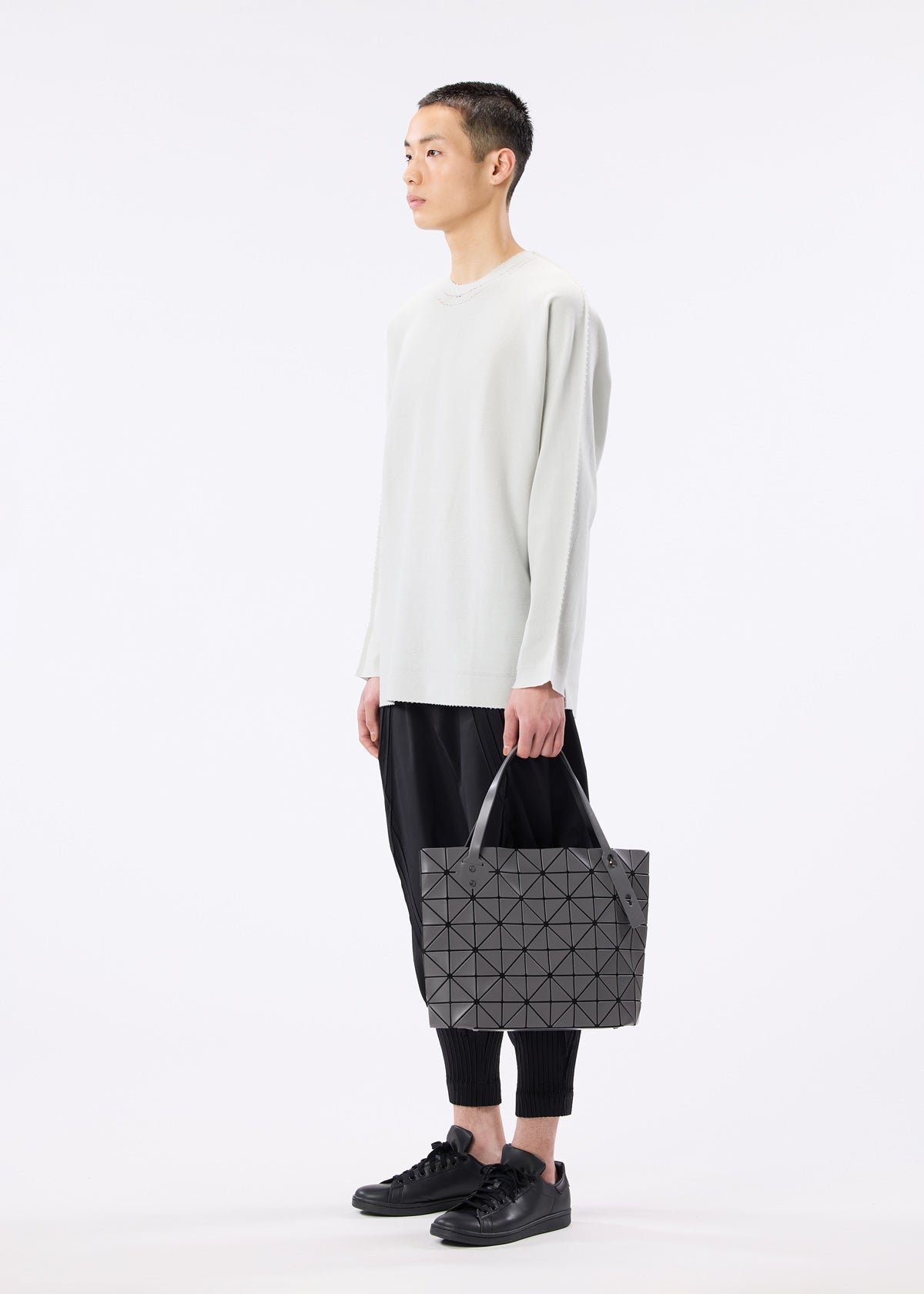 ROCK MATTE HANDBAG – ISSEY MIYAKE ONLINE STORE