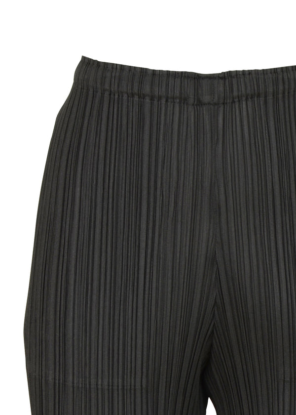 BASICS PANTS – ISSEY MIYAKE ONLINE STORE